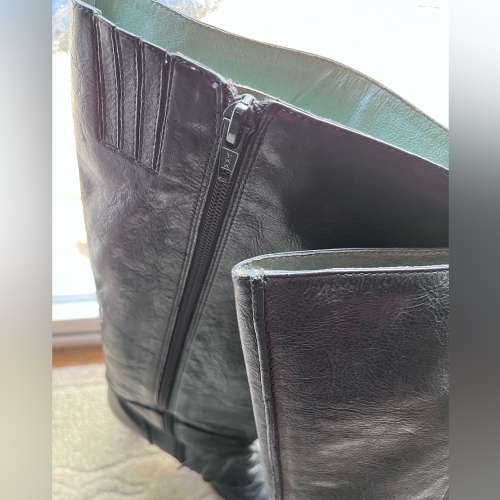 Leather boots size 37.5, very stylish, great condition